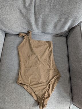 NWOT Anemos One Shoulder Swimsuit